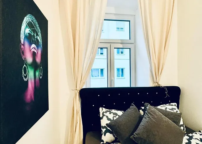 Apartment Comfortable 2br Retreat, Prime Spot By Stadthalle Vienna