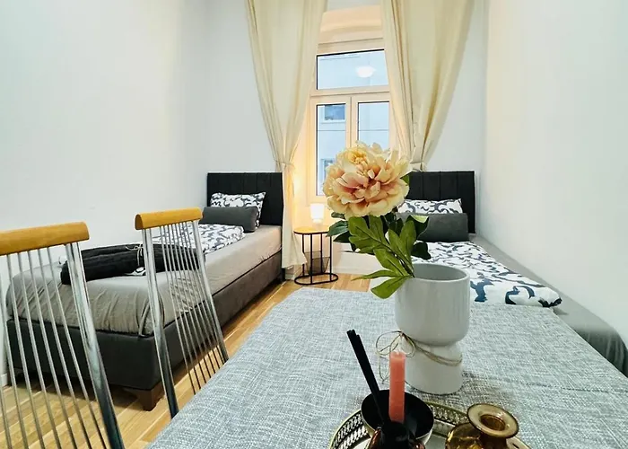 Comfortable 2br Retreat, Prime Spot By Stadthalle Apartment Vienna