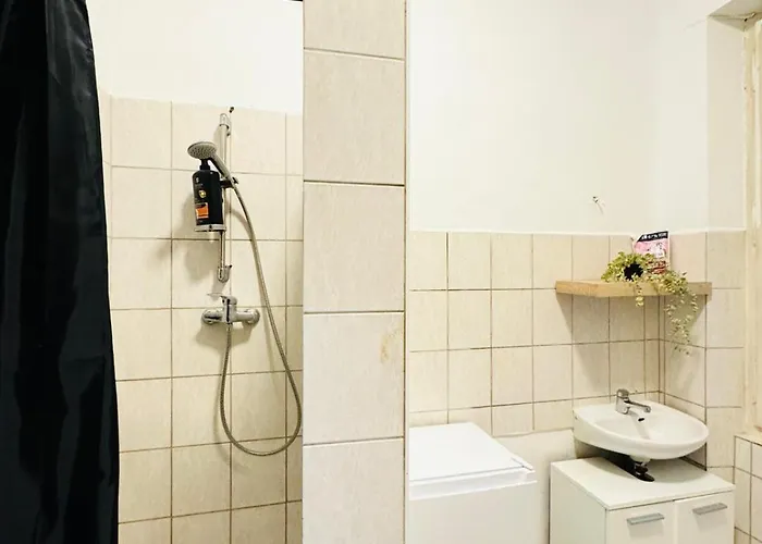 Comfortable 2br Retreat, Prime Spot By Stadthalle *