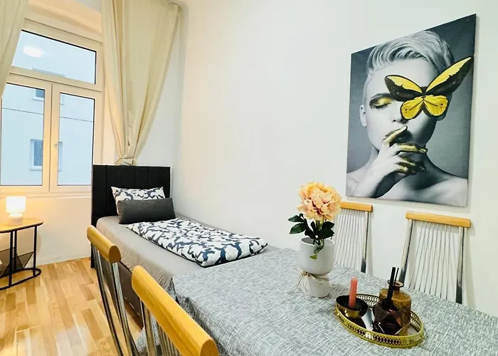 Apartment Comfortable 2br Retreat, Prime Spot By Stadthalle *