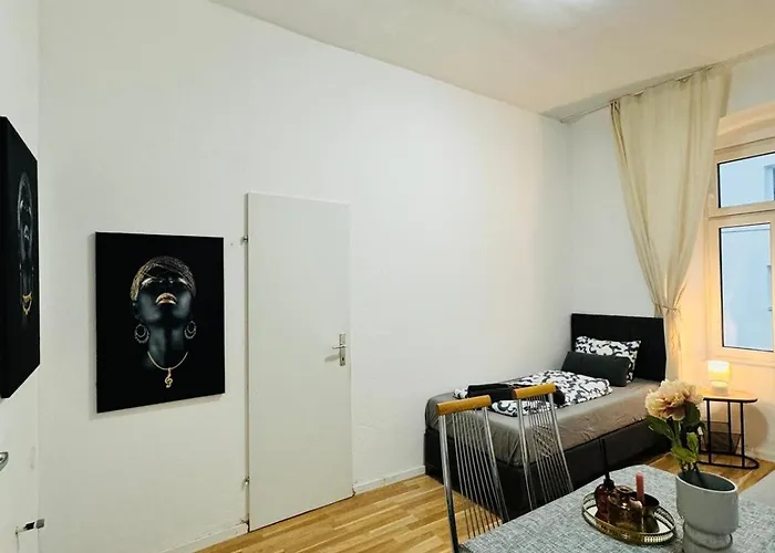 Comfortable 2br Retreat, Prime Spot By Stadthalle * Vienna