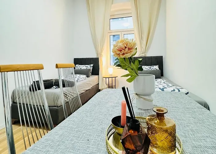 Apartment Comfortable 2br Retreat, Prime Spot By Stadthalle