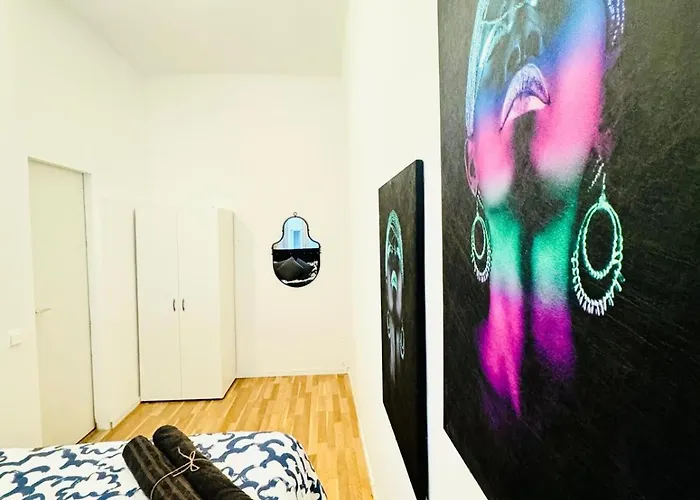 Comfortable 2br Retreat, Prime Spot By Stadthalle Vienna