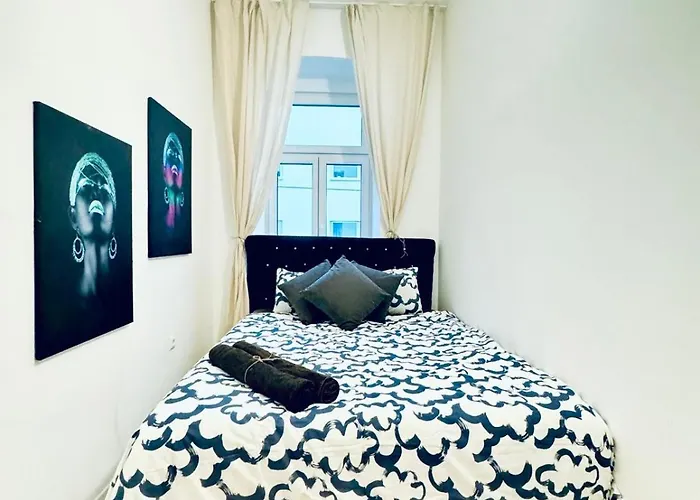 Apartment Comfortable 2br Retreat, Prime Spot By Stadthalle *